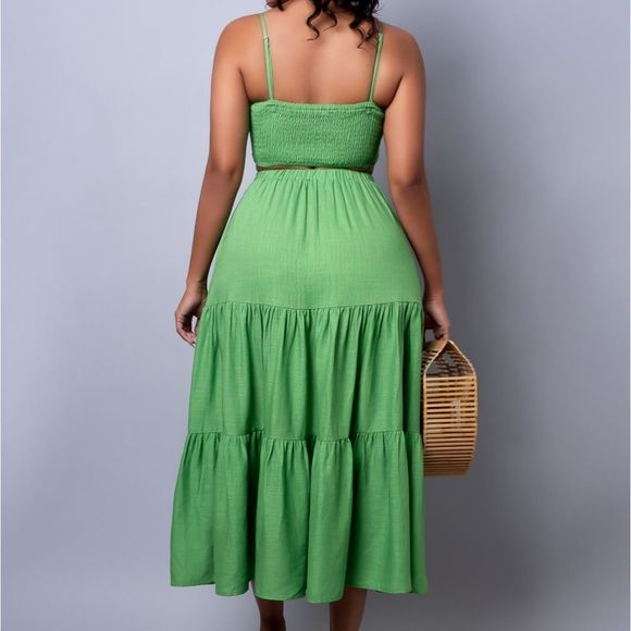 Women's Solid Dress Spaghetti Strap Crop Top & Maxi Skirt Set - Picture 2 of 2